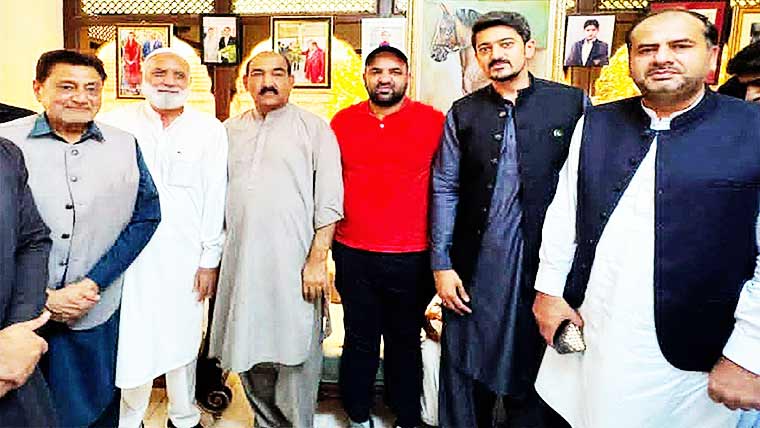 صوبائی وزیر تعلیم رانا سکندر سے  گجرات چیمبرکے وفد کی ملاقات 