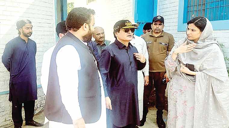  سیکر ٹری ہائوسنگ کا دورہ گجرات ،ڈی سلٹنگ آپریشن کا جائزہ 