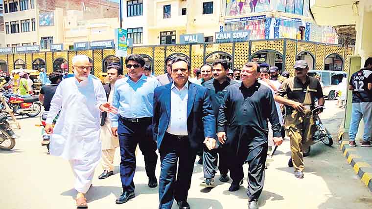 کمشنر کا سٹی بیوٹیفکیشن پراجیکٹ کے مقامات کا تفصیلی معائنہ 