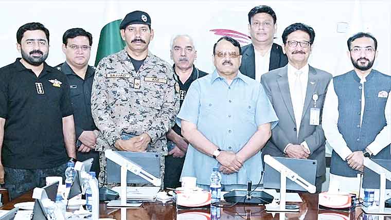 انچارج وفاقی محتسب ریجنل آفس  مشتاق اعوان کا دورہ سیالکوٹ ایئر پورٹ 
