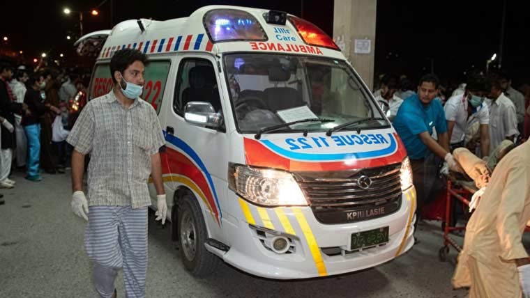 نارنگ منڈی:2بسوں میں تصادم ،5افراد جاں بحق،25 زخمی:فیکٹری ایریا:کارخانے 2کمسن بھائی کچل دیئے