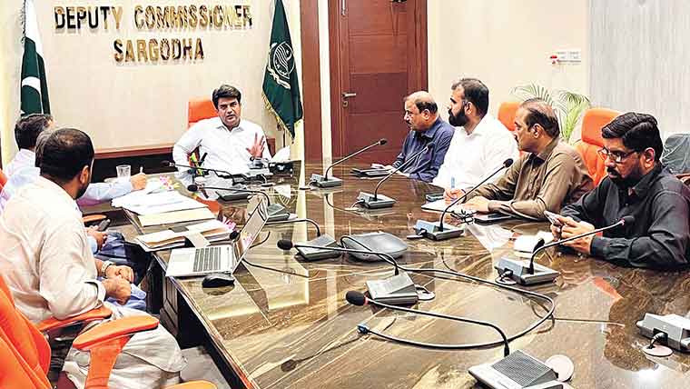 ضلع کونسل کے تمام ملازمین کو ہیلتھ کارڈز کی سہولت کی ہدایت 