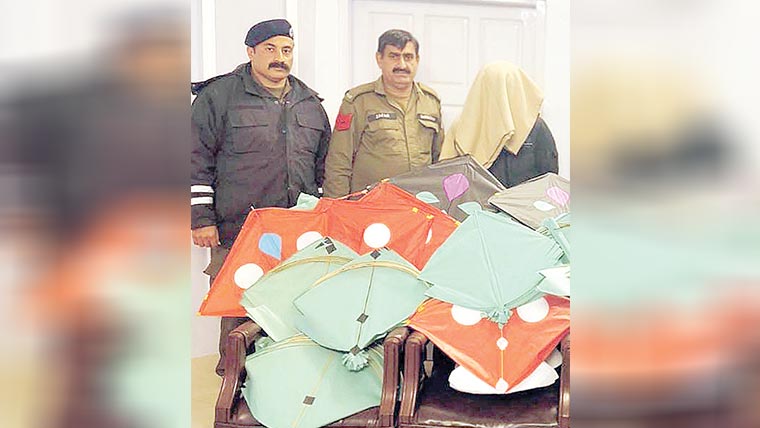راوی ناکے پر 150پتنگیں پکڑی گئیں