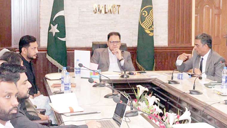  شہریوں کے کاموں میں تاخیر برداشت نہیں ہوگی:ڈپٹی کمشنر 