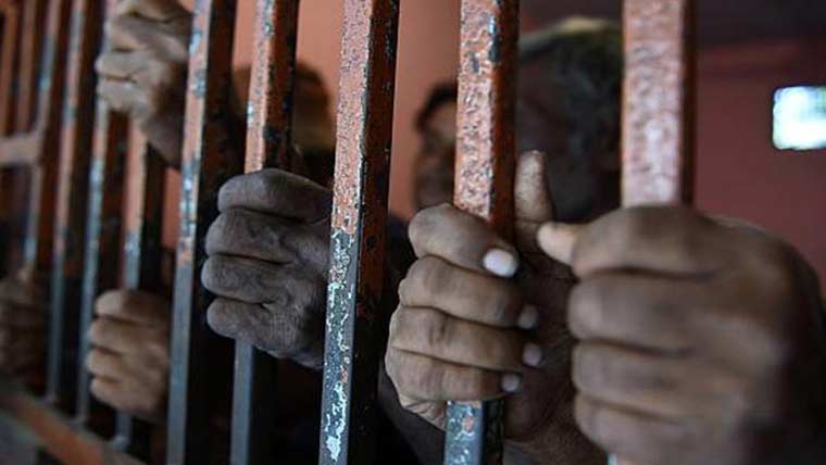 دکانداروں کو لوٹنے والا جعلی  پرائس کنٹرول مجسٹریٹ گرفتار 