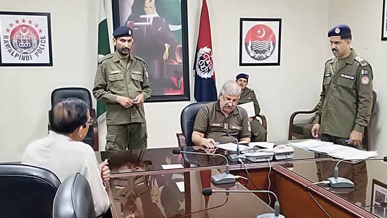 ایس ایس پی انویسٹی گیشن کی کھلی کچہری  شکایات پر بروقت کارروائی کی ہدایت