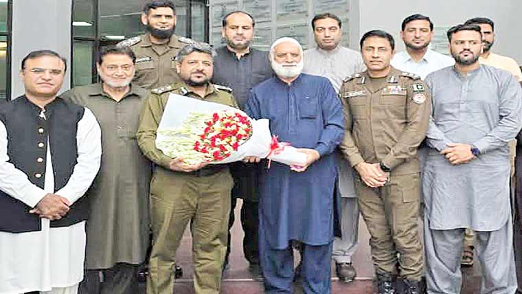 آر پی او کی گجرات چیمبر میں  تاجروں اور صنعتکاروں سے میٹنگ 