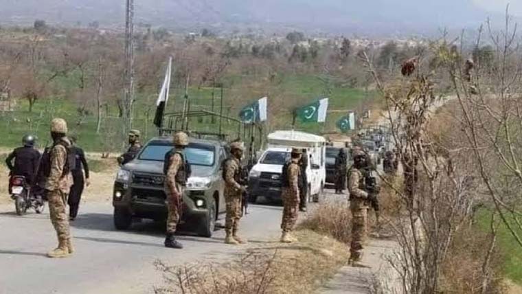ٹانک  میں چیک پوسٹ پر حملہ سکیورٹی  فورسز نے فتنہ الخوارج کے مذموم عزائم ناکام بنادیئے:12دہشتگرد ہلاک،12فوجیوں سمیت15شہید