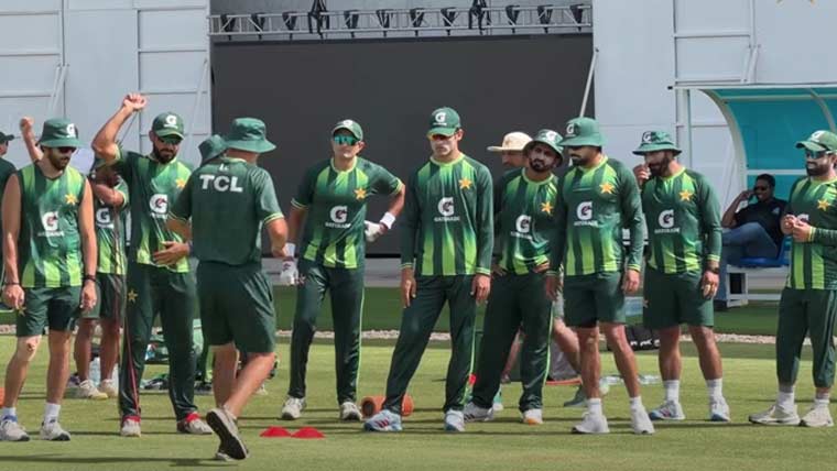 پہلا ٹیسٹ آج، قومی ٹیم کا 7 بیٹرز کیساتھ کھیلنے کا منصوبہ