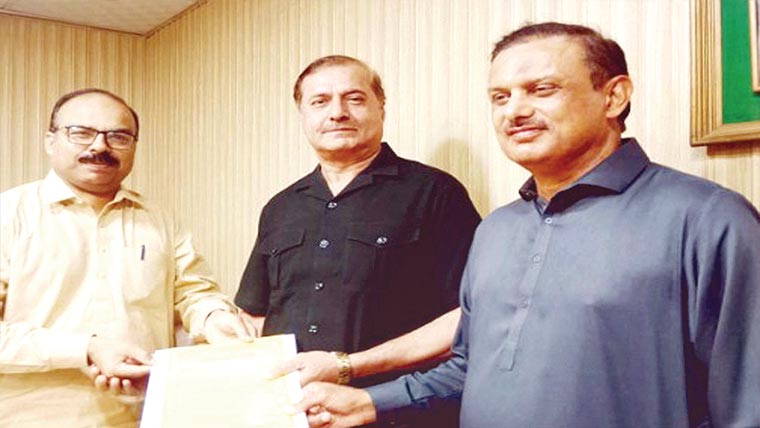 میپکو مظفرگڑھ کی سرکل میں پہلی پوزیشن، افسروں کیلئے تعریفی اسناد 