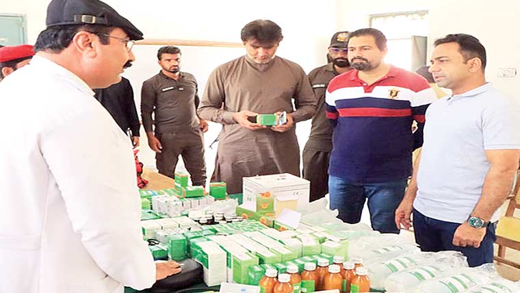 ڈپٹی کمشنر موچھ کے نواحی علاقہ محمد شریف والی کا دورہ