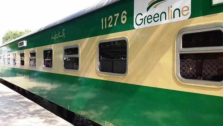 گرین لائن بغیربوگی چل پڑی،مسافروں کااحتجاج،ٹرین چکلالہ رکوادی 