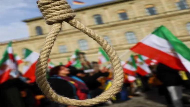 ایران :حکومت مخالف مظاہروں  میں شریک 2افراد کو سر عام پھانسی