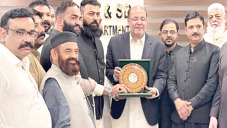 صوبائی وزیر سے تاجران صرافہ بازار اینڈ جیولرز کی ملاقات