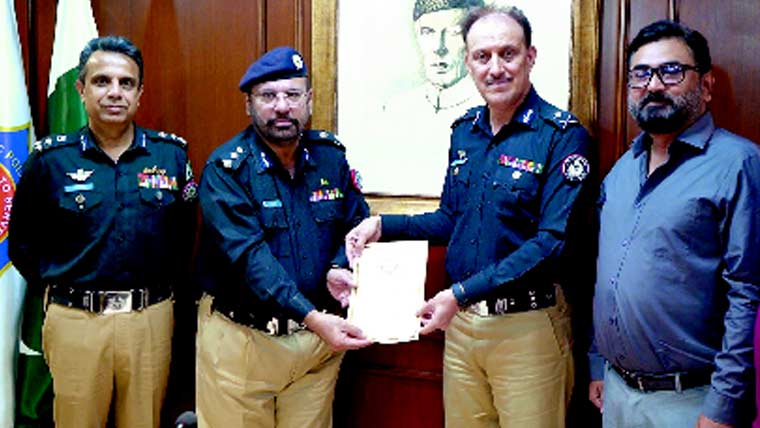 بہترین کارکردگی پر ایس ایس پی اے وی ایل سی اور ٹیم کو تعریفی سند اور شاباش