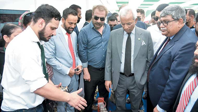 سرسید یونیورسٹی میں جاب فیئر، 120سے زائد کمپنیاں شریک