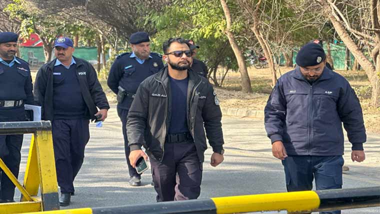 ایس ایس پی کا دارالحکومت کے گرجا  گھروں میں حفاظتی انتظامات کا جائزہ