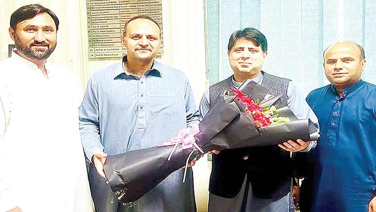 پروفیسر آصف یاسین نے چیئرمین  شعبہ کامرس کا عہدہ سنبھال لیا