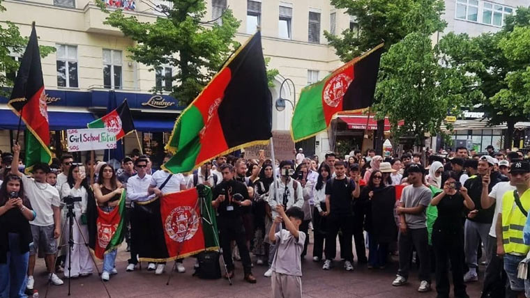 جرمنی: افغان کمیونٹی کا طالبان رجیم کی  جابرانہ پالیسیوں کیخلاف احتجاجی مظاہرہ