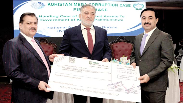  کوہستان کرپشن سکینڈل : نیب نے 6 ارب کے بازیاب اثاثے پختونخواکے حوالے کر دیئے
