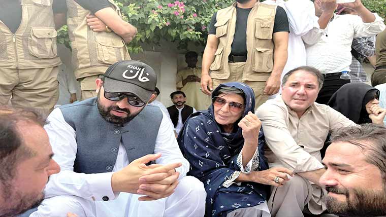  بجٹ کیوں پاس کررہے ؟علیمہ نے سہیل آفریدی کو ٹوک دیا