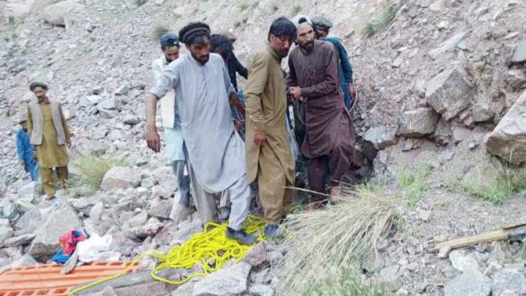 کوہستان:پنڈی جانے والی کار کو حادثہ، 6افراد جاں بحق