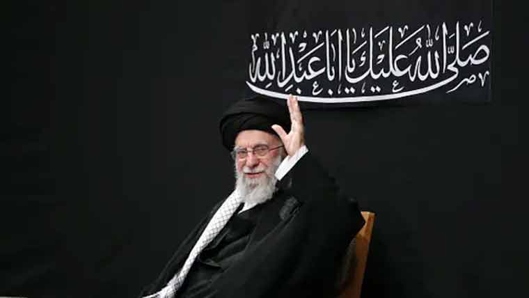 علی خامنہ ای کی تدفین  2 ہفتے بعد مشہد میں ہوگی