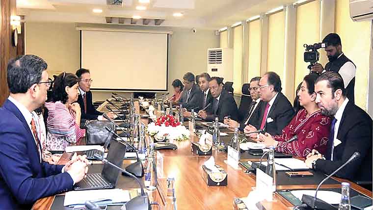 افرادی قوت کو جدید تقاضوں کے مطابق تیار کرنا ناگزیر،وزیرخزانہ 