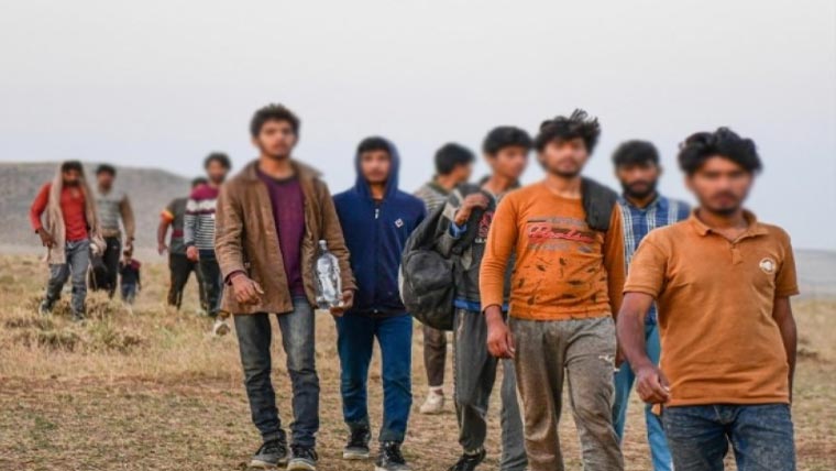 ترکیہ میں ٹینکر سے 30 تارکین  برآمد، انسانی سمگلر گرفتار