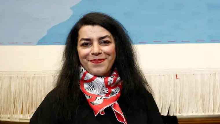 ایرانی نژاد فرانسیسی مصنفہ مرجان ستراپی انتقال کر گئیں