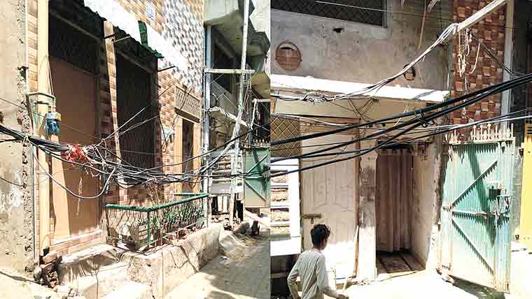  بجلی کے پول سے تاریں نیچے گر گئیں، جانی نقصان کا اندیشہ 