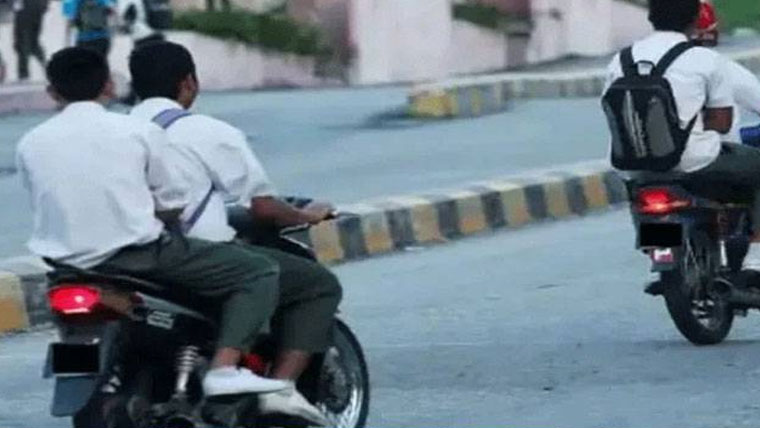 پنجاب:16سالہ لڑکوں کو موٹرسائیکل لائسنس دینے کی منظوری