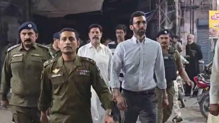 ڈپٹی کمشنر اورڈی پی او کاپیرمحل  میں جلوس و مجالس روٹس کا دورہ 
