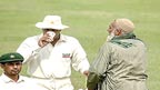 چاچا کرکٹ کی کھلاڑیوں کو لسی پلانے کی ویڈیو وائرل 