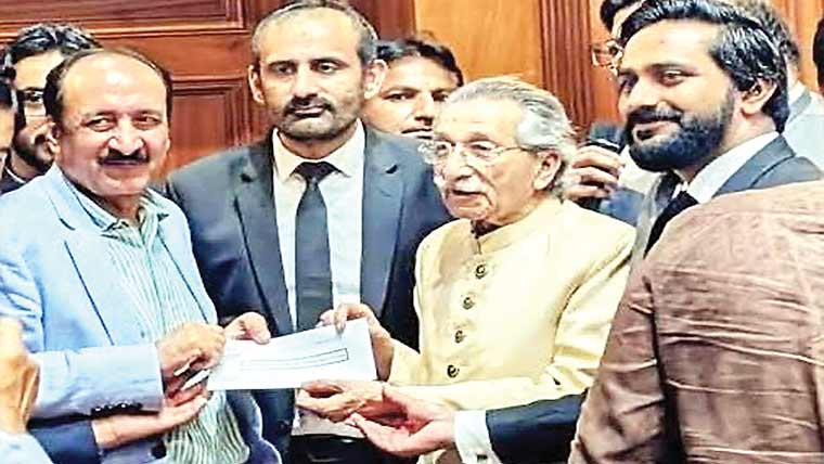 پنجاب حکومت کی تحصیل بار نوشہرہ  ورکاں کیلئے 25لاکھ روپے گرانٹ