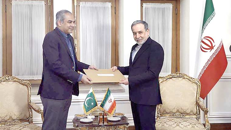 محسن نقوی کی ایرا نی وزیرخارجہ عباس عراقچی سے اہم ملاقات