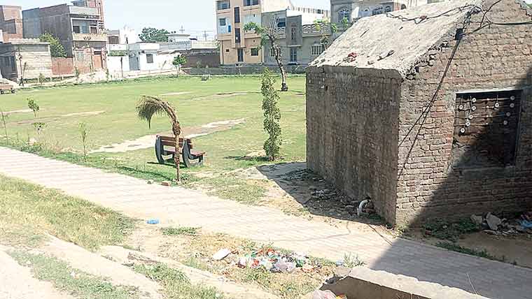 اکال گڑھ لیڈیز پارک بنیادی سہولیات سے محروم