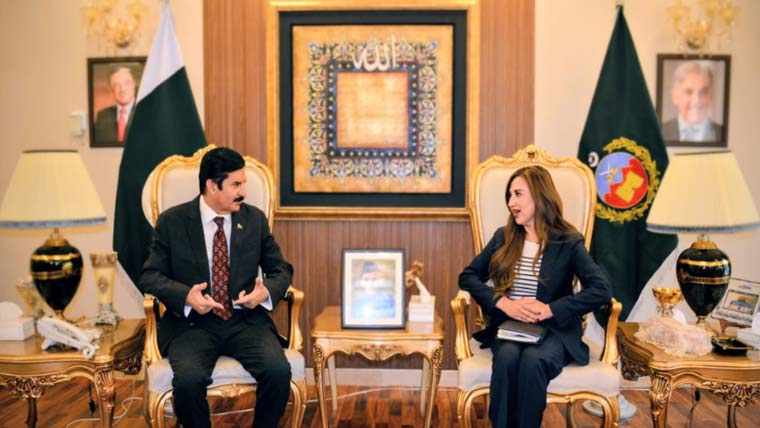 گورنر پختونخوا ، نیٹلی بیکر ملاقات سرمایہ کاری بڑھانے پر اتفاق 