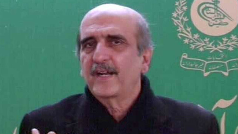 عوام صوبوں کو ملنے والے کھربوں روپے کا حساب مانگتے :اکبر بابر 