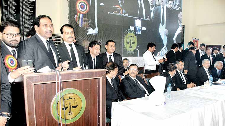  ناجائز  حکمران قابض ، ملک بچانے کیلئے ملکر  جدوجہد کرنا ہو گی : وکلا رہنما