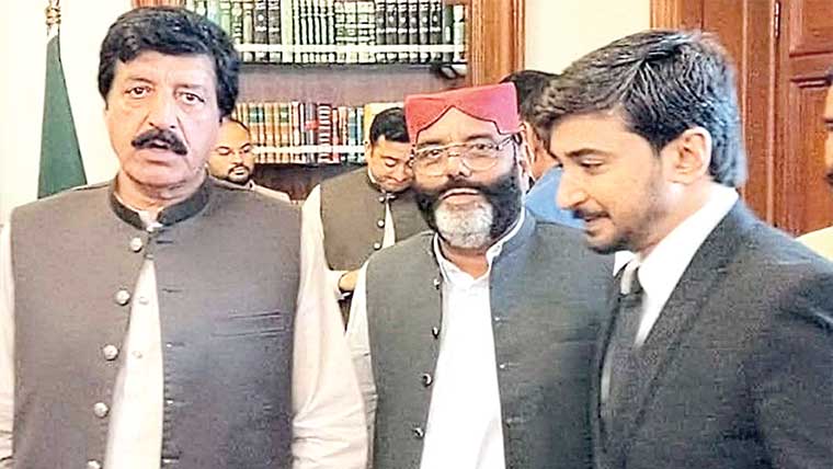 گورنر پنجاب سردار سلیم حیدر سے  پیپلز پارٹی کے رہنمائوں کی ملاقات 