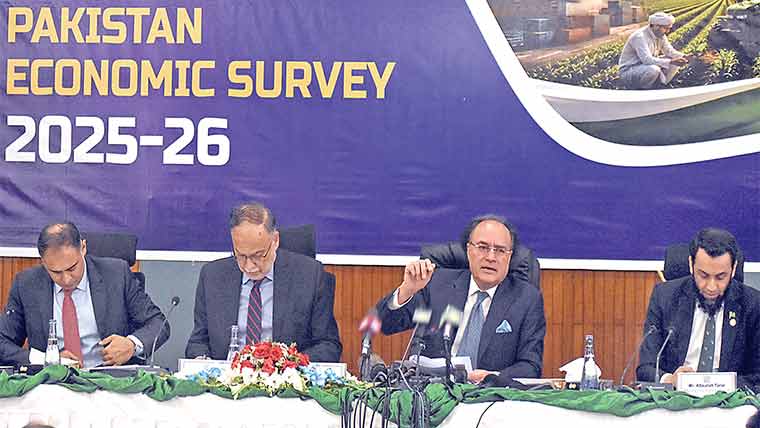 غربت میں اضافہ : اقتصادی سروے، آج بجٹ، تنخواہوں میں اضافے کا امکان 