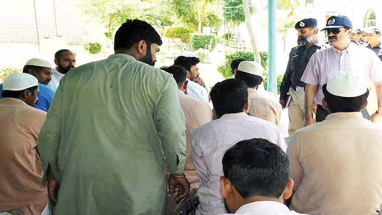 ڈی آئی جی جیل خانہ جات کا  ڈسٹرکٹ جیل شاہپور کا اچانک دورہ 