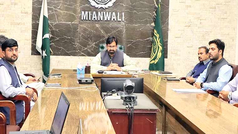  غیر استعمال شدہ کمر شل سرکاری  زمینوں کی فوری نشاندہی کی جا ئے  اے ڈی سی آر کی ہدایت 
