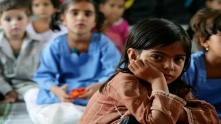 سکول سے باہر بچوں کی تعداد میں کمی، 28 فیصد رہ گئے 