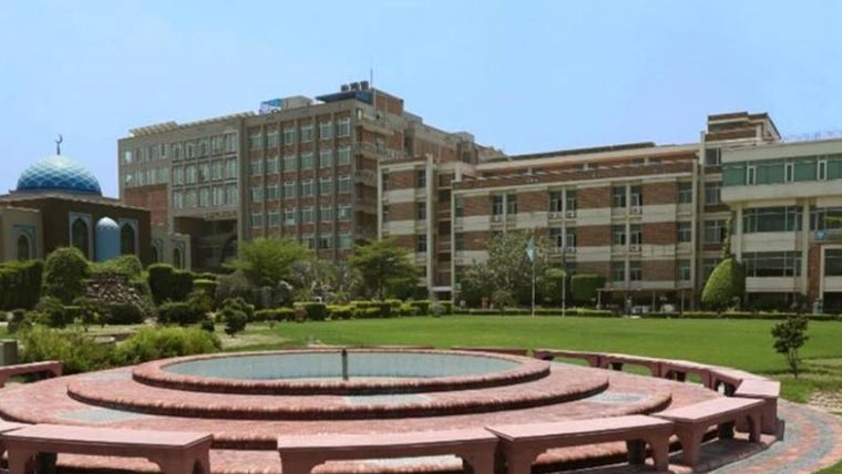 یونیورسٹی آف لاہور کا فائیوسٹار ریٹنگ اور ریٹڈ ایکسیلنٹ کااعزاز