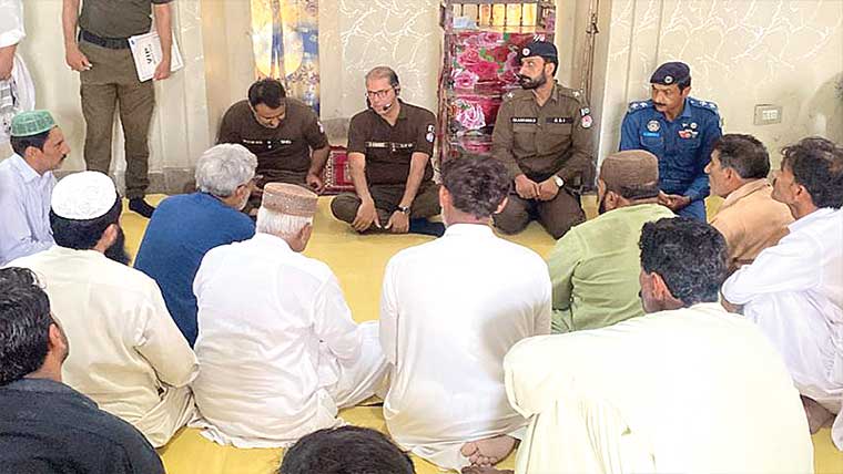ڈی پی او چنیوٹ کی جامع مسجد اقصیٰ میں کھلی کچہری