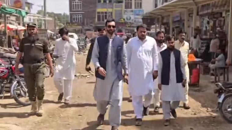 ڈپٹی کمشنر ٹوبہ کا ٹیکو پارک، آفیسر کالونی پارک ،صدر بازار کا دورہ