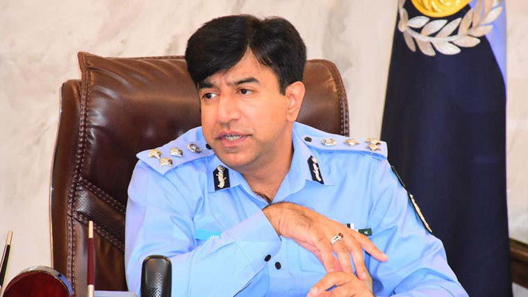 ڈی آئی جی کاریڈ زون کے ڈیوٹی  پوائنٹس کا دورہ ، سکیورٹی انتظامات کا جائزہ 