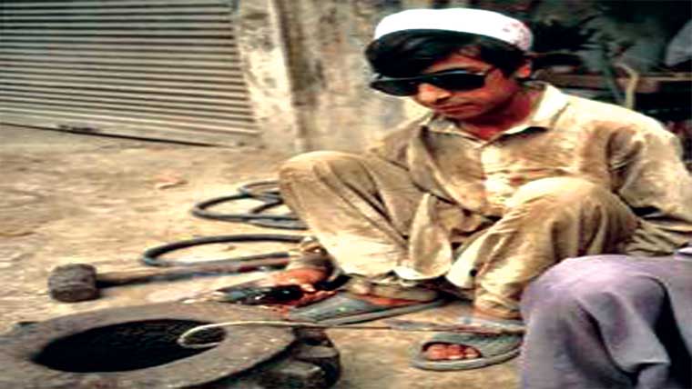  ورکشاپ مکینک چائلڈلیبر پرگرفتار